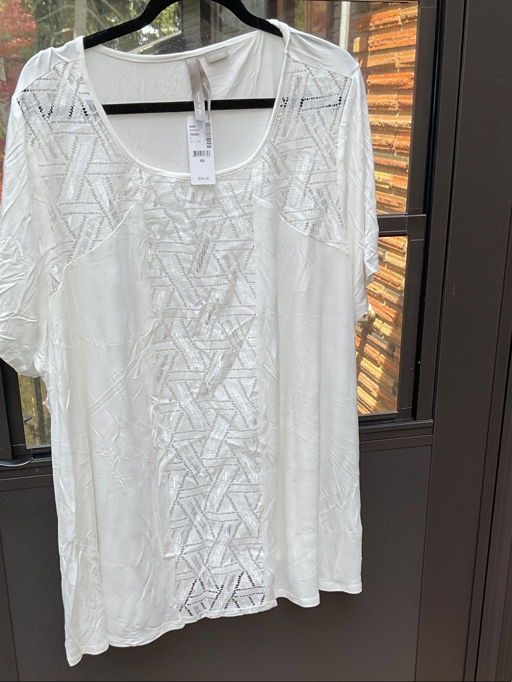 Penningtons White Short-Sleeve Embroidered Scoop Neck Tee